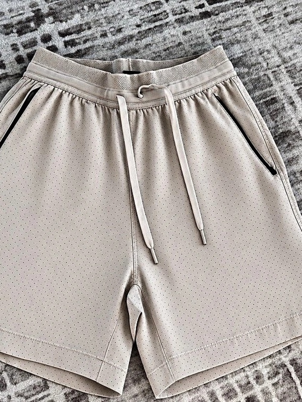 American Eagle AE 24/7 Training Short Athletic Shorts Cream Small